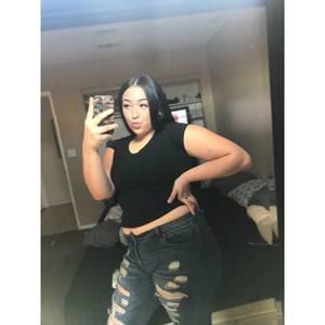 Meet your Posher, Vanessa